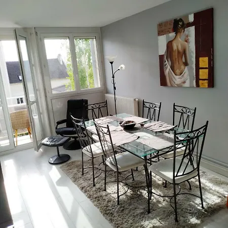 Charming Bedroom With Private Balcony Bed & Breakfast